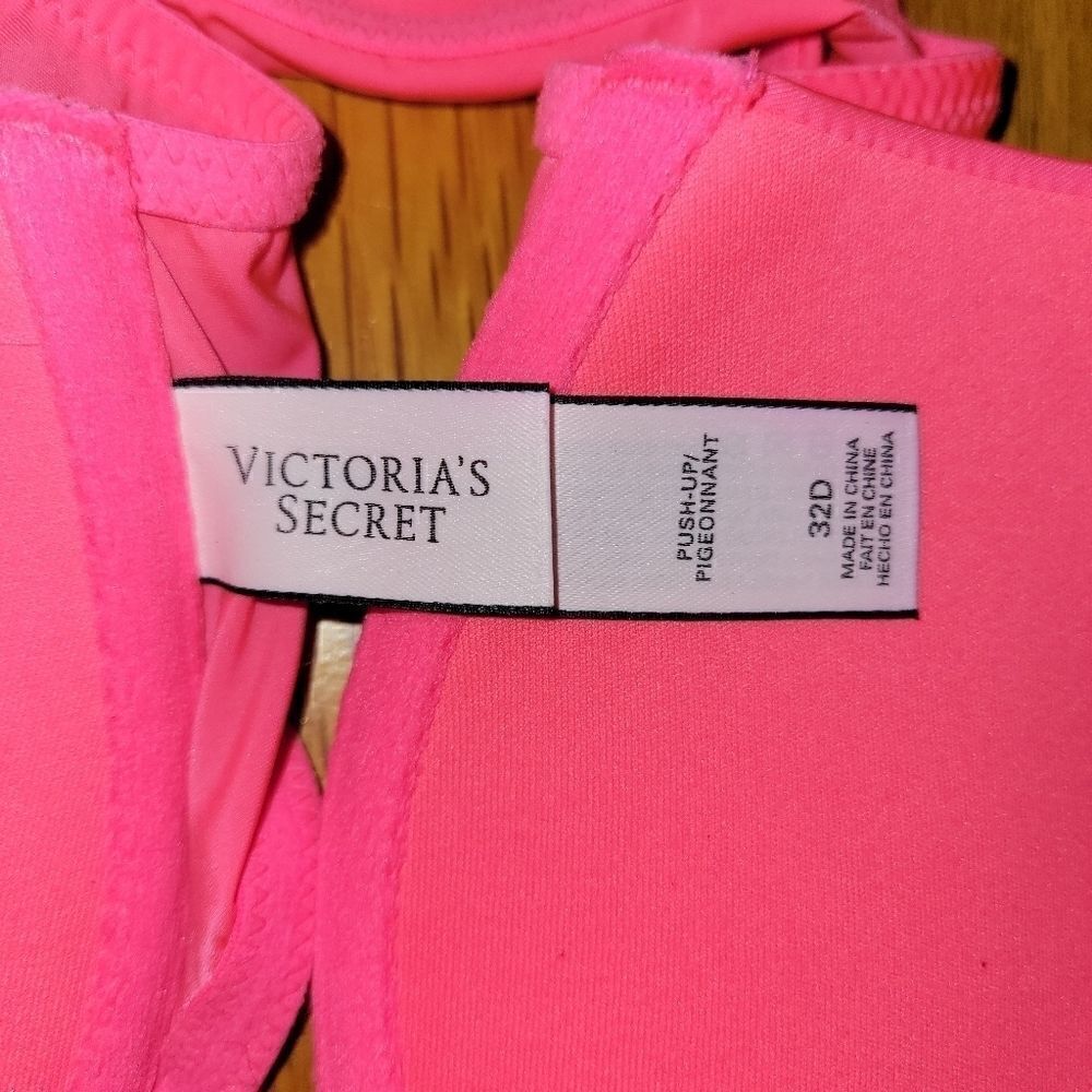 NWOT VS Hot Pink Push Up 32D - Picture 9 of 10
